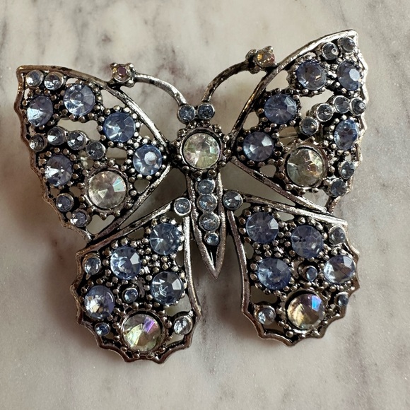 Jewelry - Brooch/pin